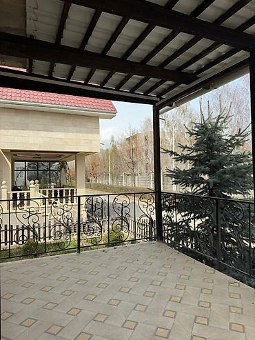 Продажа коттеджей и домов: Продаётся просторный двухэтажный (+обустроенный цокольный этаж) — 14