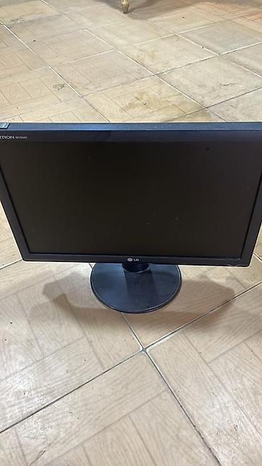 universal monitor: LG monitor satılır. Qara rəngli LG masaüstü monitordur. Ekran klassik — 1