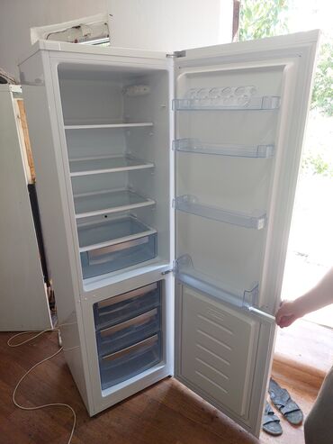 в аренду холодильник: Холодильник Б/у, Двухкамерный, De frost (капельный), 55 * 175 * 55