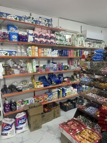 Mağazalar: Şəhərin binə atciliqda mərkəzində yerləşən, tam təchiz olunmuş ərzaq — 4