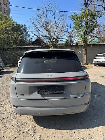 roewe i6: Lixiang L9: 2025 г., 1.5 л, Автомат, Гибрид, Кроссовер — 5