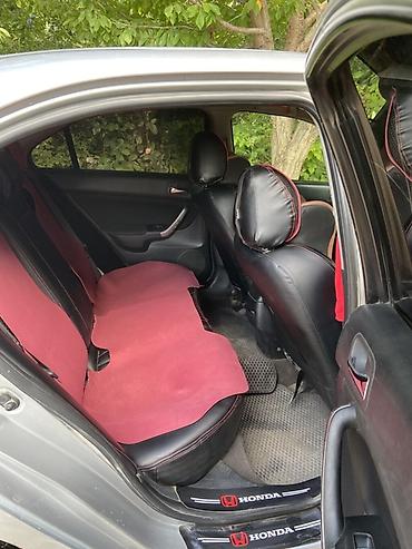 Honda Accord: 2005 г., 2 л, Механика, Бензин, Седан — 6