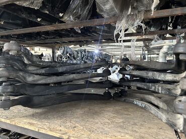 Другие автозапчасти: Большой выбор б/у автозапчастей, включающий ступицы, подшипники — 9