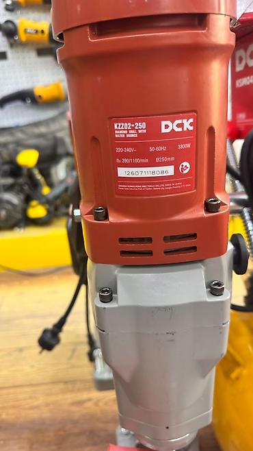 common rail: Алмазные сверлильные установки DCK на стойке Модели: - DCK KZZ02-200S — 4