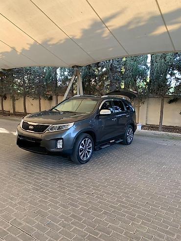 kia bongo: Kia Sorento SUV - Kuzov: tünd boz rəng, 5 qapı, dam relsləri və yan — 2
