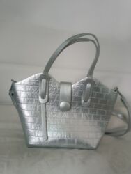 Костюмы с юбкой: Покупали 4500. Одевали всего лишь 3 раза — 2