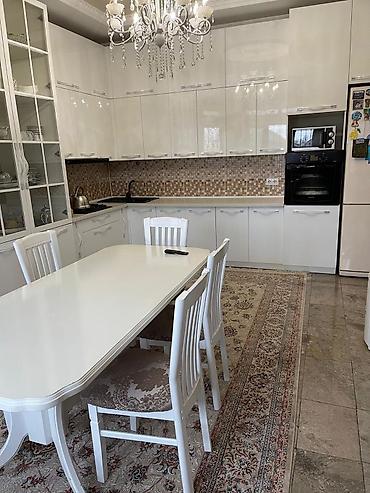 Продажа коттеджей и домов: Добротный дом в тихом центре с Лебединовке, вторая линия от пр at lalafo.kg — 4 Продажа коттеджей и домов: Добротный дом в тихом центре с Лебединовке, вторая линия от пр — 4