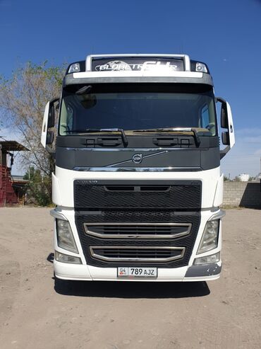 Тягачи: Тягач, Volvo, 2013 г., Без прицепа at lalafo.kg Тягачи: Тягач, Volvo, 2013 г., Без прицепа