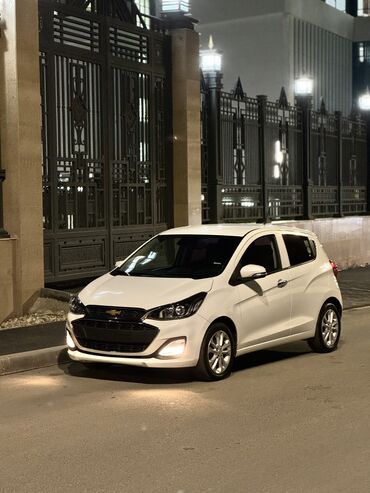 Продажа авто: Chevrolet Spark: 2020 г., 1 л, Вариатор, Бензин, Хэтчбэк