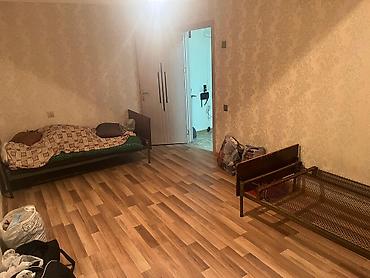 8 mikrorayon: Kirayə otaq – geniş və işıqlı - Ümumi sahə: böyük, düz planlı otaq - — 2