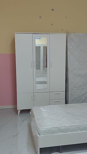 Ağ rəngdə yataq otağı dəsti - Dəst tərkibi: 3 qapılı dolab (orta