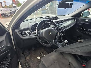 unis auto vranje: ALFA ROMEO GIULIETTA 2012. GOD. - KOMPLETAN AUTO U DELOVIMA | Alfa — 3