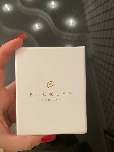 Bilərziklər: Buckley London rosegold bilərzik,yenidi istifadə olunmuyub,rəngi