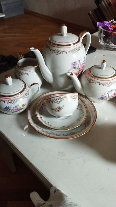 Çəngəllər: Çay dəsti, Farfor, 6 nəfərlik, Almaniya