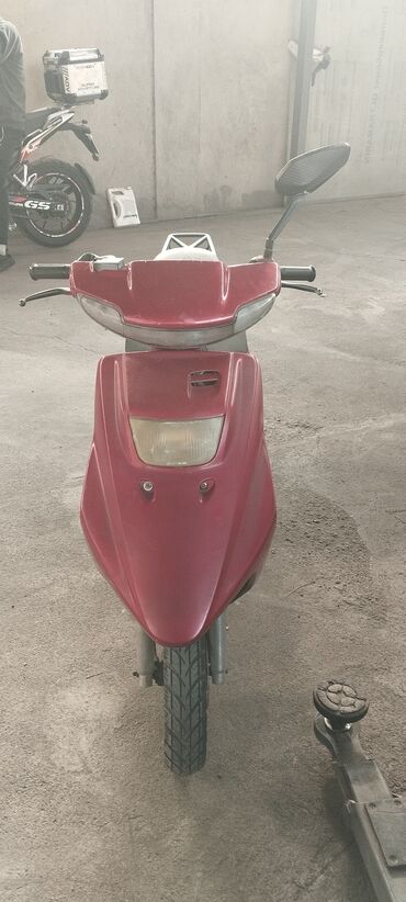 зеркала для мотоцикла: Тип скутера Yamaha, 100 куб. см, Бензин