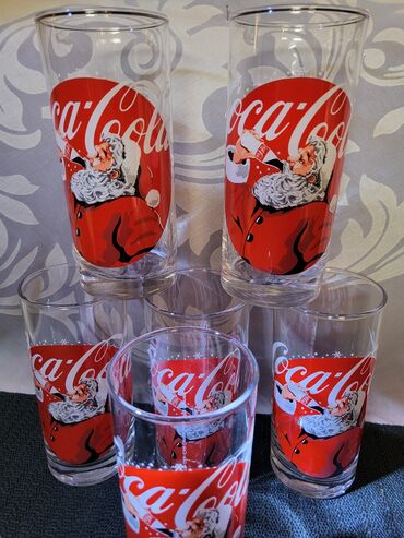 Čaše: Case nove,vintaz Coca Cola francuske. Nove case,sve na njima odsjaj — 2
