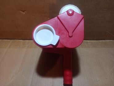 Ostali alati i mašine: Dva valjka sa rezervoarom za boju. Cena za oba je 2000din. Pojedinačno — 5