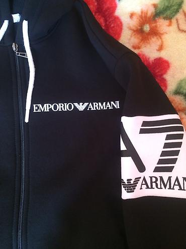Digər üst geyimləri: Armani kapshonka 3iplik qalindi original deyil 75-80 kiloya olandi — 3