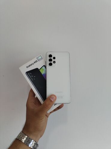 bahali telefon nomreleri: Samsung Galaxy A52, 128 GB, rəng - Ağ, Düyməli, Barmaq izi, İki sim kartlı