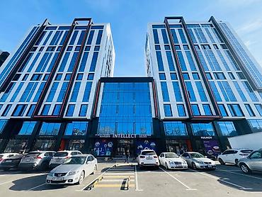 офисы в центре: Аренда офисов, 262 м², В бизнес центре, С видом на горы, 1 линия, С отдельной кухней — 1