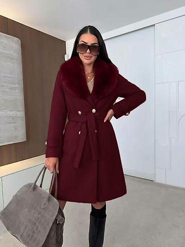 Kaputi: ✨️Omiljeni model kaputa je stigao ✨️
Vel: S M L 
Cena: 4.800 dinara — 4
