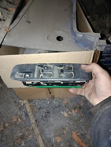 Панели, обшивки: Митсубиси паджеро 3 дизель 3.2 только запчасти те которые на фото — 13