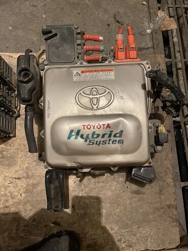 Другие детали электрики авто: Инвертор
Тойота Приус 11 2 год 
Toyota Prius HNW11 2 god
