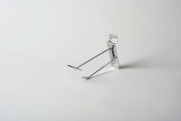 Комплектующие для торгового оборудования: Крючки, кронштейны и полкадержатели для Эконом — 9