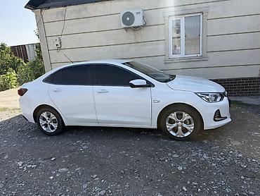 Chevrolet: Chevrolet Onix: 2020 г., 0.1 л, Автомат, Бензин, Седан — 3