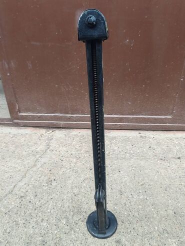 Auto delovi: Dizalica Lada 2121,21213,21214 Niva br.3. Polovno, ocuvano. Bila u — 7