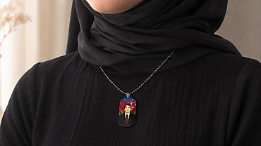 forma herbi: Şəxsi fotolu medalion boyunbağı - Material: parıldayan metal lövhəcik — 1