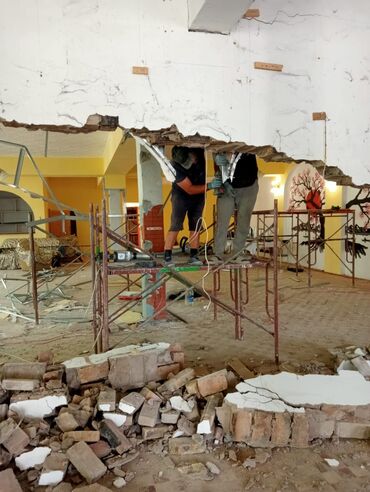 Демонтажные работы: Демонтаж кафеля | Гипсокартонная стена Больше 6 лет опыта — 12