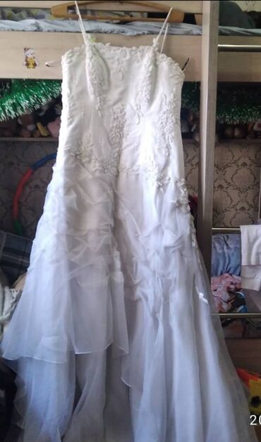свадебные платья цена: Свадебное платье на лямкях. Размер 46-48 Отдам за символическую цену