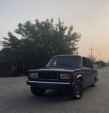 bmw maşını: VAZ 2107, dördqapılı sedan, tünd mavi rəng. - Kuzov: klassik “07” — 6