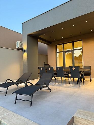 дом с бассейном: 4 комнаты, 250 м², Свежий ремонт — 4