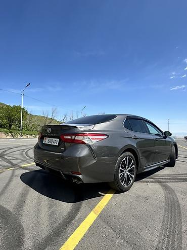 audi 8: Toyota Camry: 2020 г., 2.5 л, Автомат, Бензин, Седан — 4