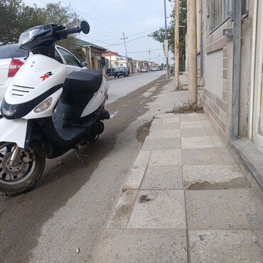 Mopedlər,skuterlər: Tecili satiram savxoz ramanni butun senetleri var catasi var cox — 13