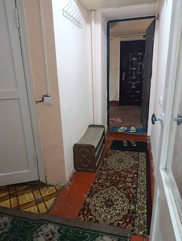 квартира бишкек 1 комната: 2 бөлмө, Менчик ээси, Чогуу жашоосу жок, Жарым -жартылай эмереги бар