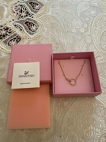 Original Swarovski boyunbağı təzədir qəti istifadə olunmayıb. Baha