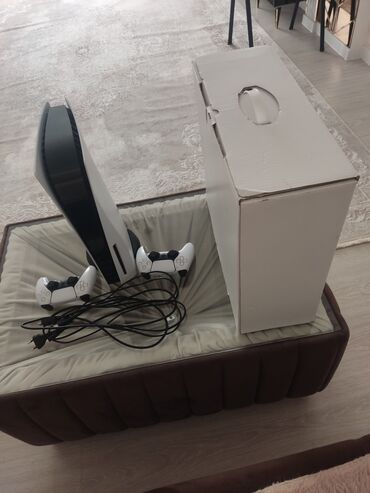 playstation 5 купить в баку: Ps 5 fatdir hec bir problemi yoxdu usdunde 2 pult hesab daxil satilir+