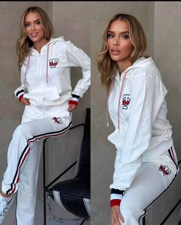 Gornji i donji deo: Akcija
s, m, l, xl
4000 — 2