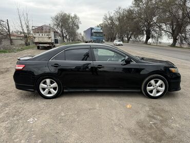 омыватель фар камри: Черный седан Toyota Camry Автомобиль оснащен легкосплавными дисками и