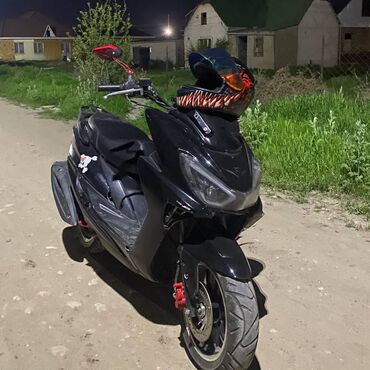Скутеры: Макси скутер M8, 150 куб. см, Бензин, Б/у