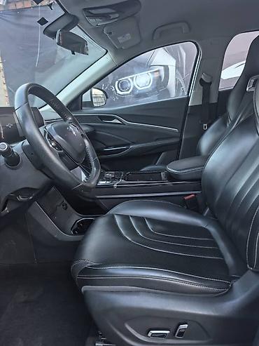 byd e1: Электромобиль neta U Pro (надписи на кузове: neta“U”, “Pro”). Кузов — 8