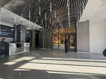 гараж токмок: Ижарага Толугу менен кеңсе: 90 м², Бизнес борборунда, Ремонту менен, Унаа токтотуучу жай менен — 3