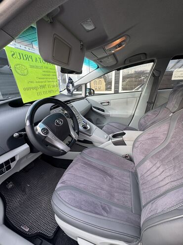 Toyota: Toyota Prius: 2015 г., 1.8 л, Автомат, Гибрид, Универсал at lalafo.kg — 12 Toyota: Toyota Prius: 2015 г., 1.8 л, Автомат, Гибрид, Универсал — 12