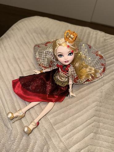 oyuncaqlar masin: Ever After High - Apple White — 2
