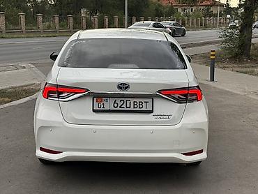 corola: Toyota Corolla: 2023 г., 1.8 л, Вариатор, Гибрид, Седан — 3