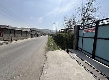 село бает: 4 комнаты, 100 м², 24 соток, Манас (Джалал-Абад), Собственник — 5