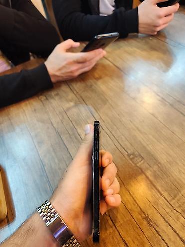 телефон fly li lon 3 7 v: IPhone 12, Черный, Face ID — 5